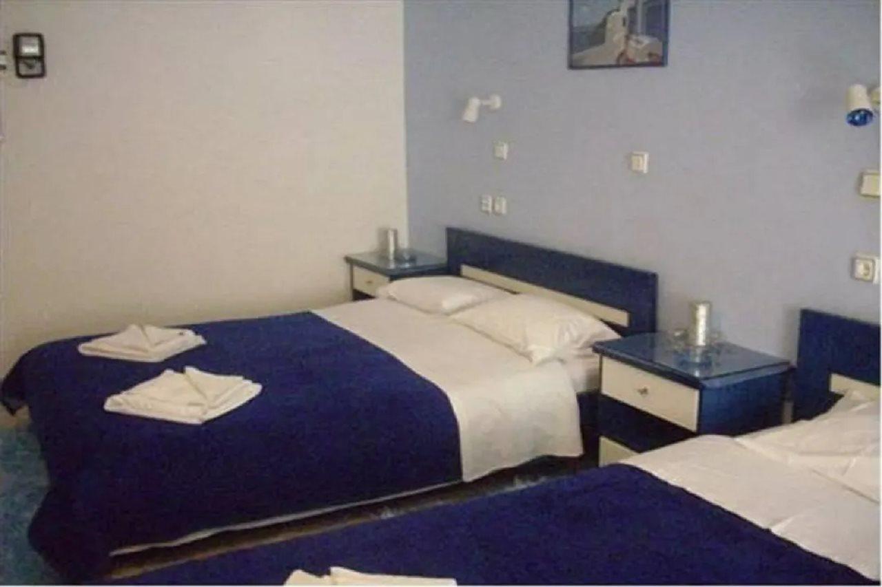 Christos Makrinos Rooms 아다마스 외부 사진