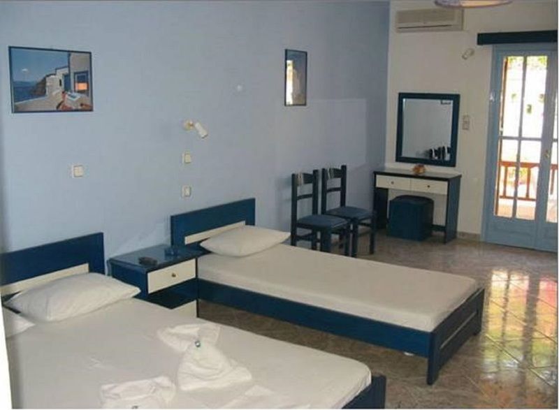 Christos Makrinos Rooms 아다마스 외부 사진